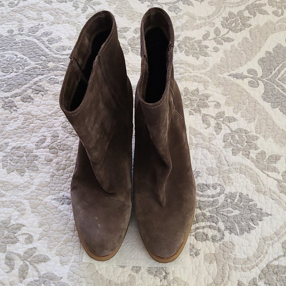 Stuart Weitzman boots